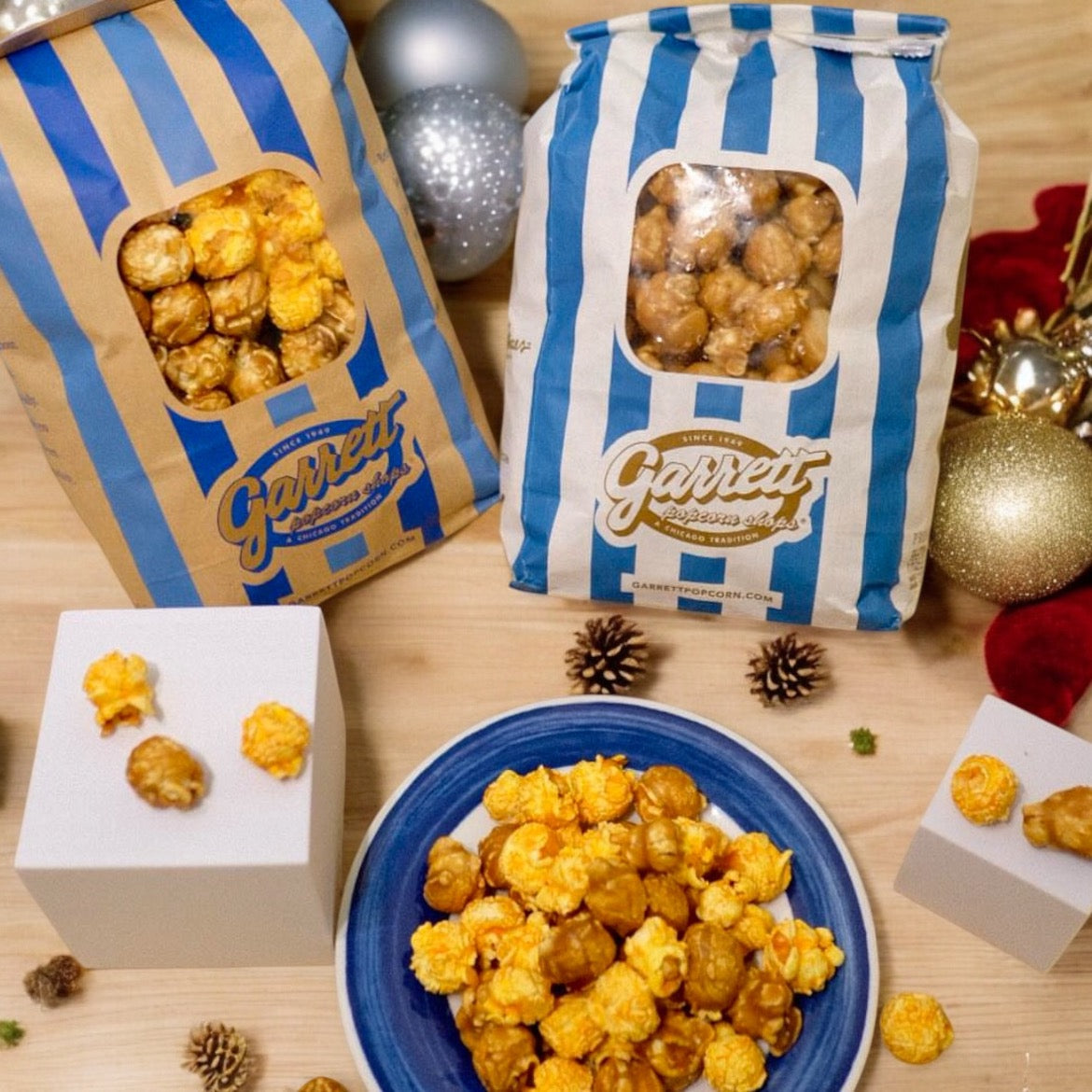 Garrett Popcorn (Limited tin designed only x'mas season, it unique gift)